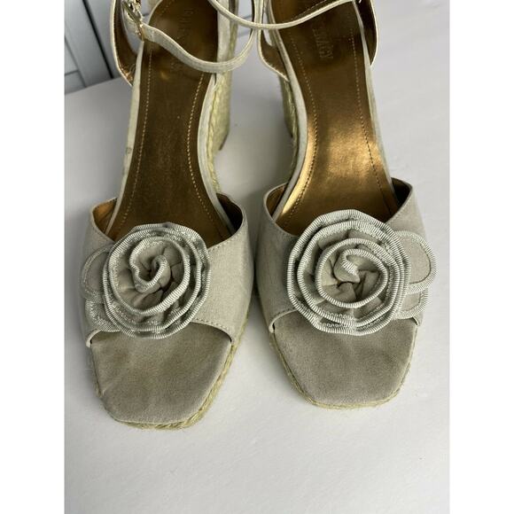 Ellen Tracy Women's Biscayne Ankle Strap Wedge Sandals Beige Size 10 M - Picture 7 of 7
